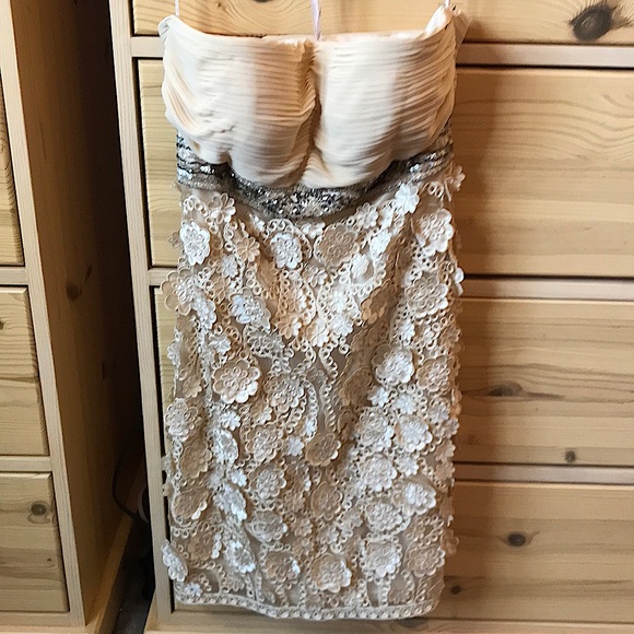 Sue Wong Dresses & Skirts - Sue Wong Strapless Floral Applique Strapless Cocktail Dress